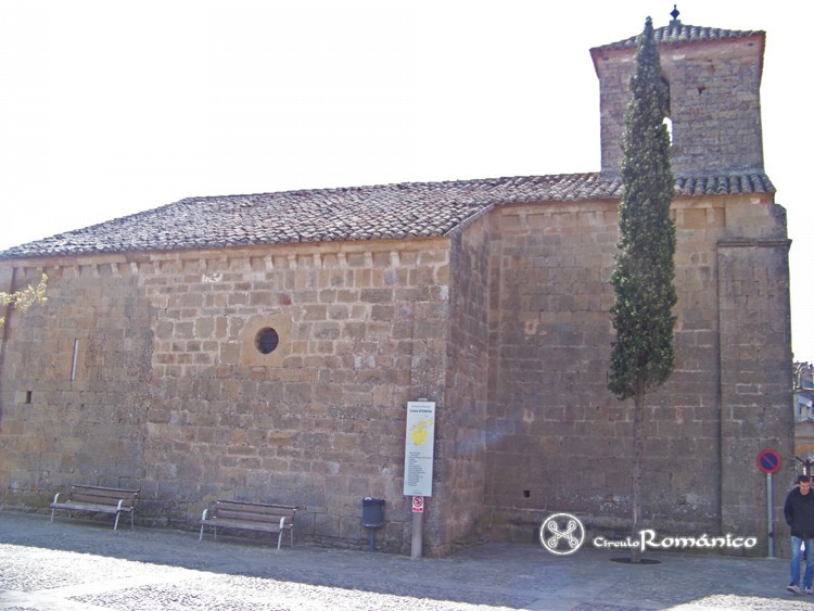 Talamanca. Santa Maria. Fachada oeste