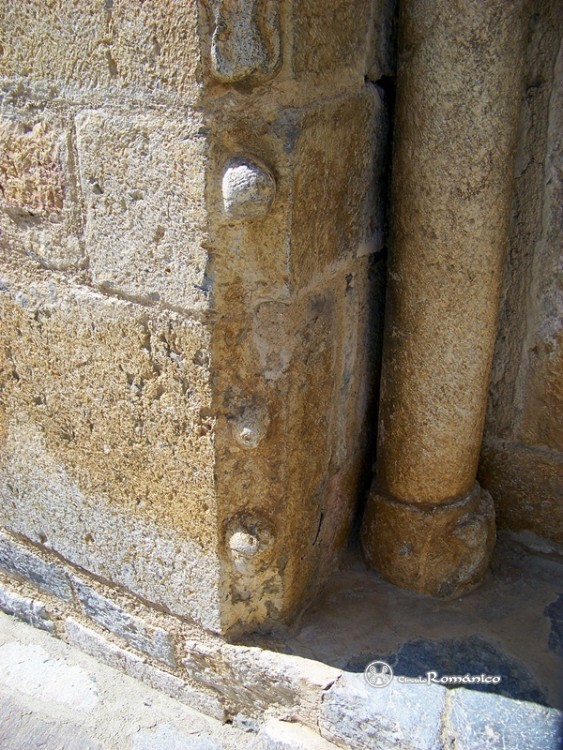 All. Santa María. Detalle de la jamba