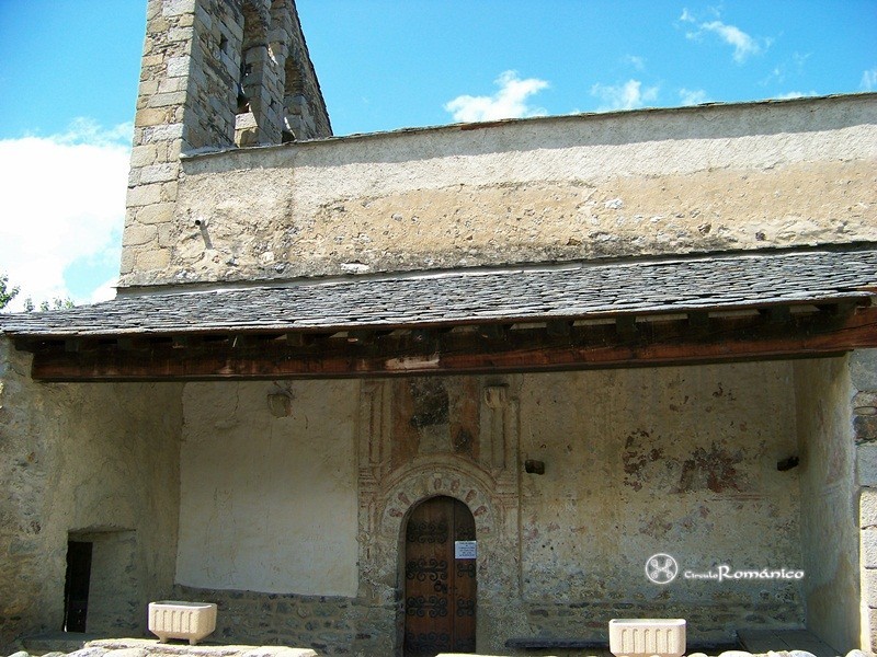 Càldegues. Sant Romà. Fachada sur