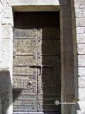 Darnius. Santa Maria. Puerta con rejas