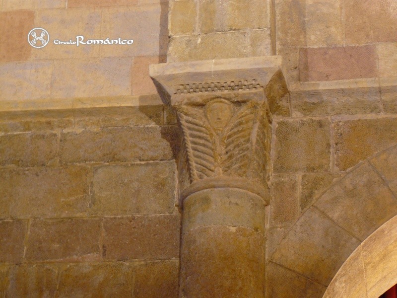 Sant Salvador de Bianya. San Salvador. Capitel de la nave