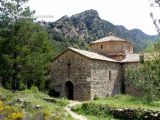 Graudescales.Monasterio de Sant Pere.Lado sur