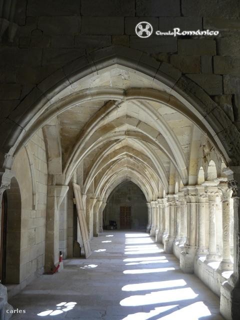 Vallbona de les Monges. Monasterio de Santa María. Galeria del claustro