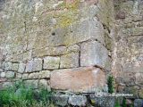 Viladeny. Sant Miquel. Sillares excuadrados en las esquinas