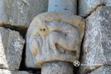 Viu de Llevata. Santa Maria. Capitel con bestias enfrentadas