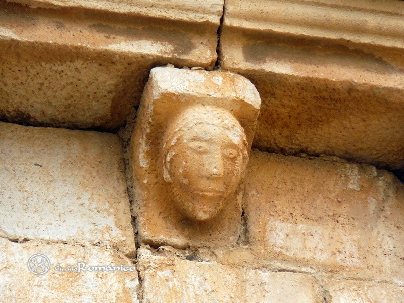 Pla de Santa Maria. Sant Ramon. Canecillo con rostro de hombre