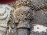 Hoyos. Nuestra Señora del Buen Varón. Capitel figurado