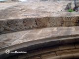 Plasencia. Catedral Vieja. Detalle de la decoracion vegetal del guardalluvias