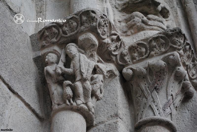 A Coruña. Santiago. Capiteles figurado y vegetal
