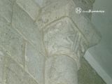 Breamo. San Miguel de Breamo. Inteiror, capitel figurado