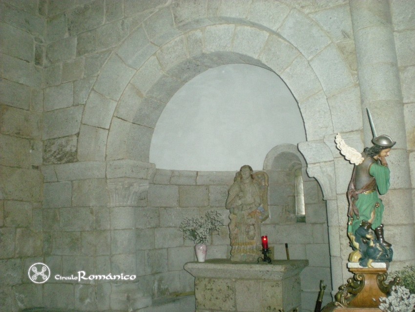 Breamo. San Miguel de Breamo. Interior, capilla lateral