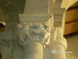 Cambre. Santa María. Capitel, lucha de bestias