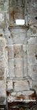 Muros. San Pedro. Detalle de columnas con capiteles y basas decorados