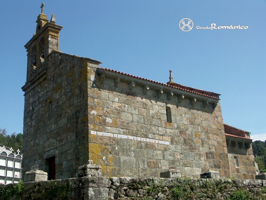 Nemiña. Nemiña. Lateral sur y fachada oeste