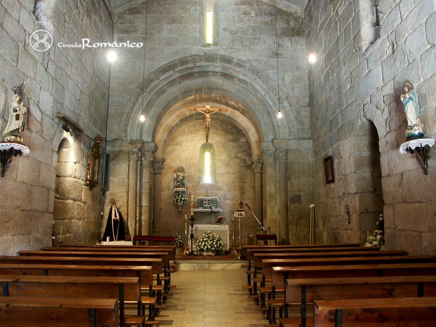 Xaviña. Santa Maria. Interior hacia la cabecera