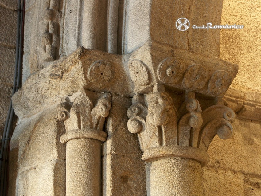 Xaviña. Santa Maria, capiteles vegetales