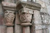 Coence. San Miguel. Capitel, decoración geométrica