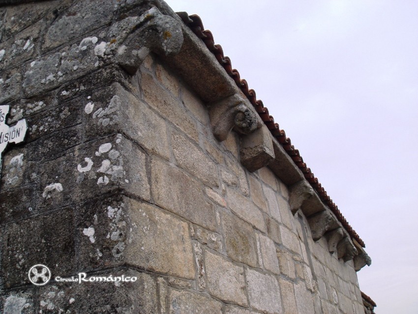 Cumbrados. San martin. Canecillos