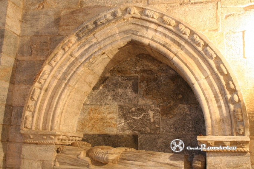 Hospital de Incio. San Pedro Felix, interior. Sepulcro