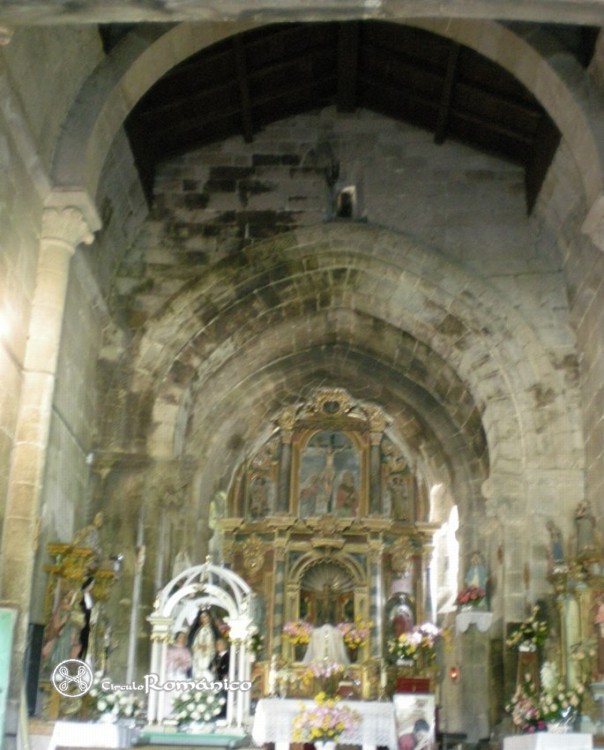 Astureses de Ponte Veiga. San Julián. Interior. Cabecera