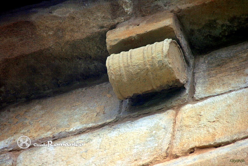 Cuzcurrita. Nuestra Señora de Sorejana. Canecillo barril