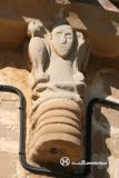 Fonzaleche. Capitel. Rostro humano entre aves