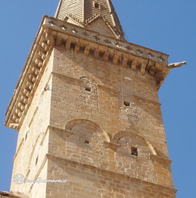 Olite. San Pedro. Torre campanario