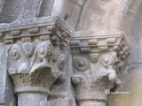 Olleta. Nuestra Señora de la Asunción. Capiteles vegetales y con caritas del lado este