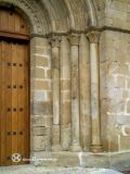 Zamarce. Santa María de Zamarce. Portada. Lado derecho