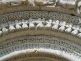 Castelviel. Notre Dame. Detalle de elementos vegetales y ángeles músicos