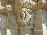 Cescas. Saint Martin. Capitel con aves