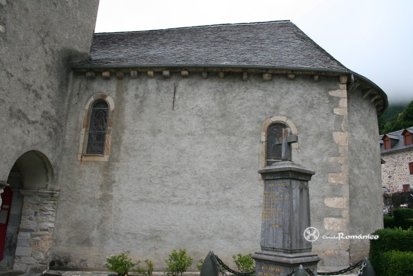 Cette- Eygun. Saint Pierre. Lado sur de la cabecera