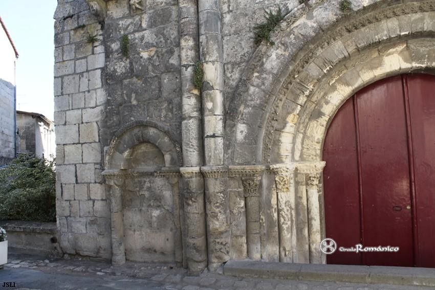 Guitres. Notre Dame. Lado este del transepto