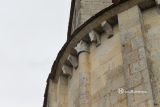 Saint Vincent de Pertignas. Saint Vincent. Canecillos zoomorfos y capitel vegetal