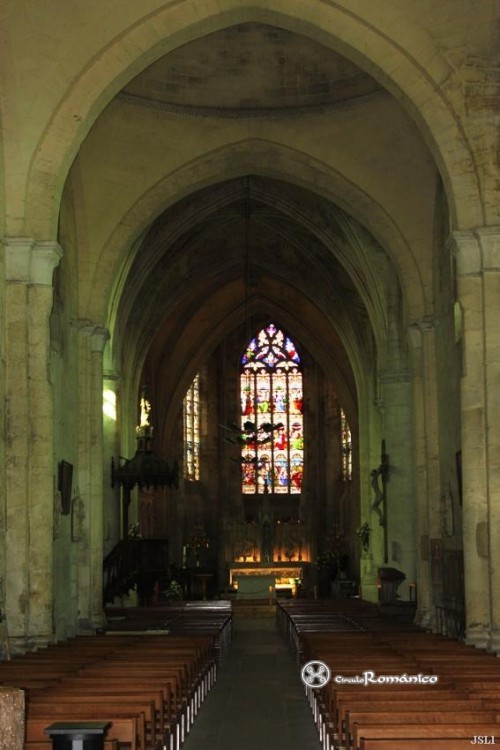 Saint-Émilion. San Emilion. Interior del templo