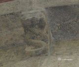 Sauve. La. La Sauve- Majeure. Canecillo con serpientes enroscadas