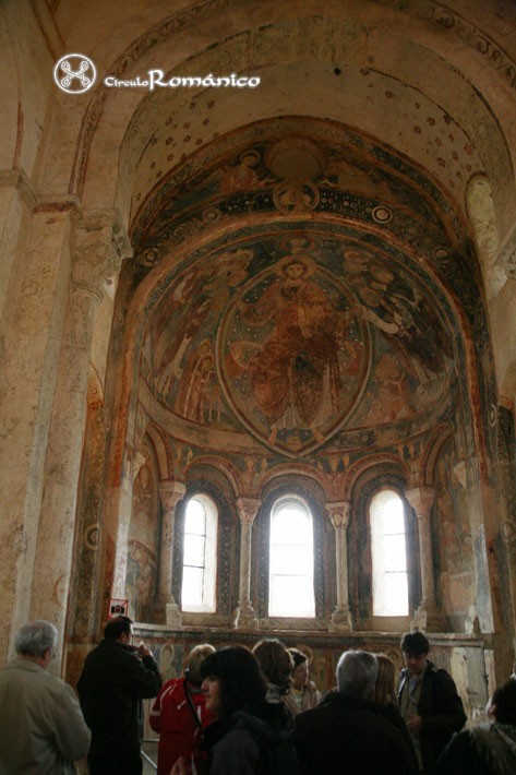 Berzé-la-Ville. Chapelle des Moines. Interior