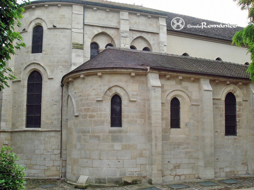 Paris. Saint Julien la Pauvre. Lado norte del templo
