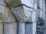 Luzenac de Moulis. Notre Dame. Detalle de capitel geométrico