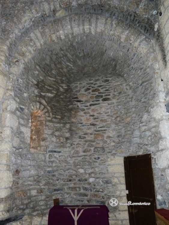 Ornolac. St. Pierre. Absidiola lateral