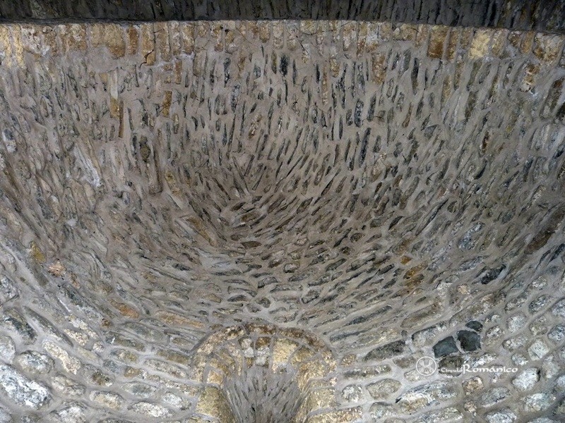 Ornolac. St. Pierre. Detalle de la bóveda de cuarto de esfera