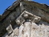Verdon. Saint Blaise. Cornisa de bolas