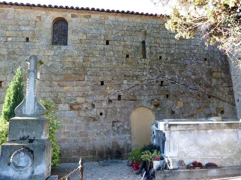 Vernajoul. Asunción. Lateral del templo