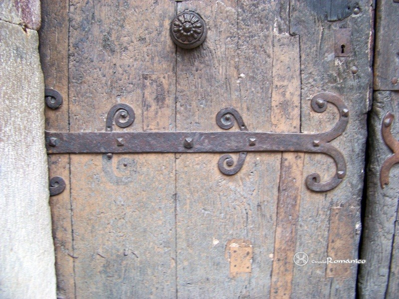Villafranca de Conflent. Sant Jaume. Herrajes de la puerta