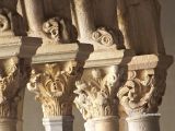 Aix-en-Provence. Saint Sauveur. Capiteles vegetales