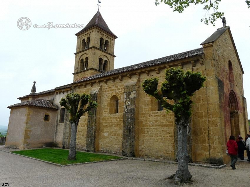 Montceaux L´Etoile. Iglesia de Saint Pierre y Saint Paul
