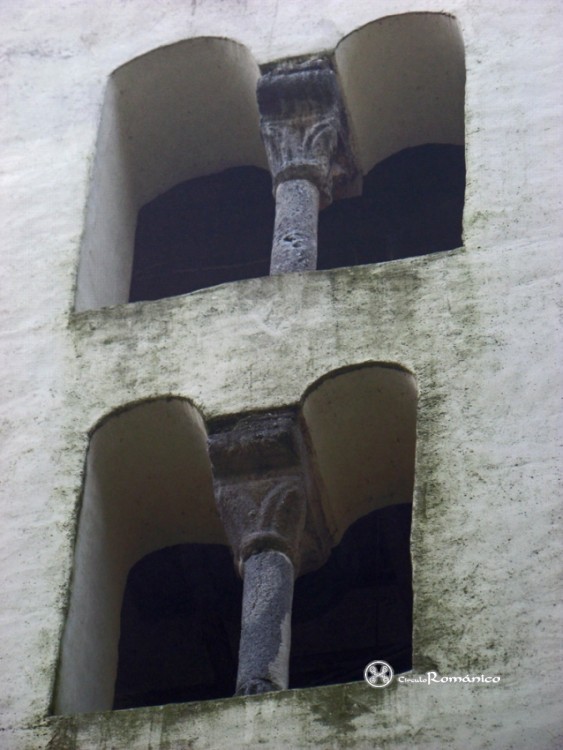 Csempeszkopács. San Miguel. Detalle de los vanos