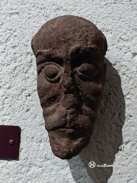 Tihany. Abadía benedictina. Rostro masculino