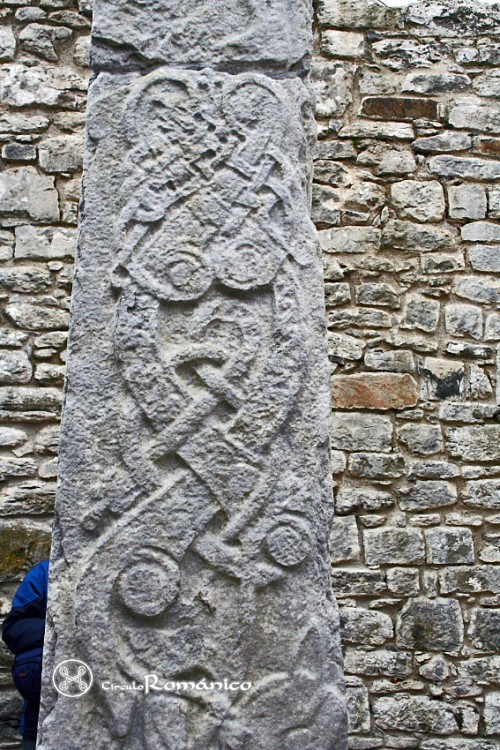 Kilfenora. Saint Fachtna.Decoracion geometrica