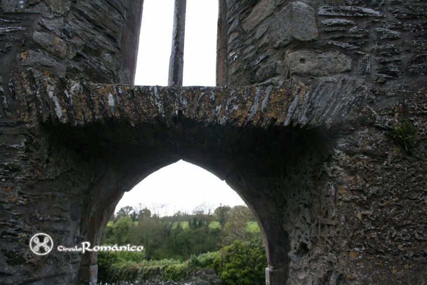Mellifont. Saint Malachy.Detalle de la entrada